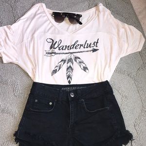 Flowy Wanderlust Feather Tee🌼